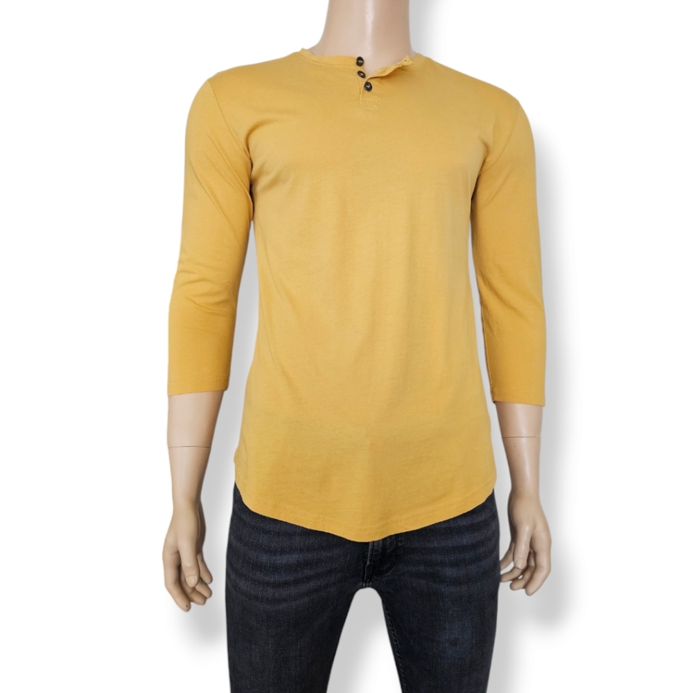 Ambig Yellow 3/4 Sleeve Henley Size Large